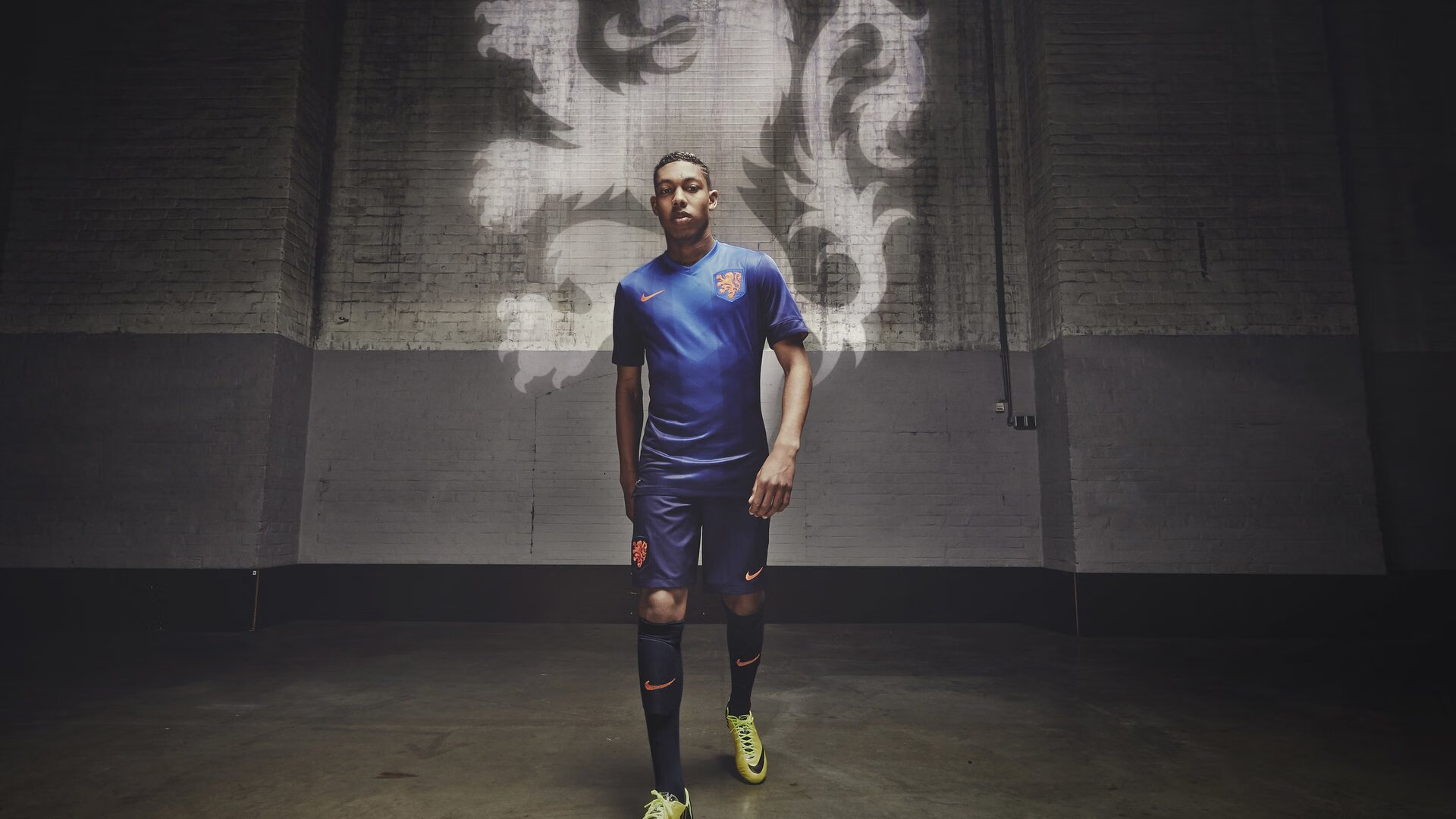 开云体育首页-国足战术配合不断提升效率，国足战术风格